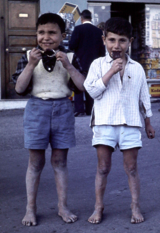 Kinder in Neapel 1961
