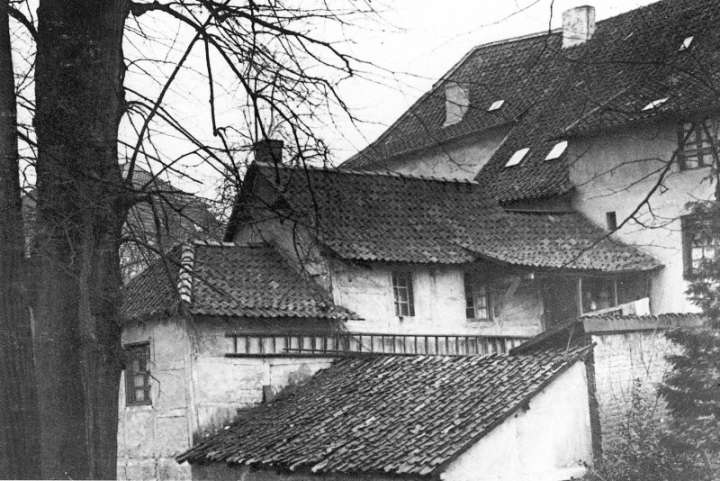 Rückfront der Häuser an der Schaumburggasse