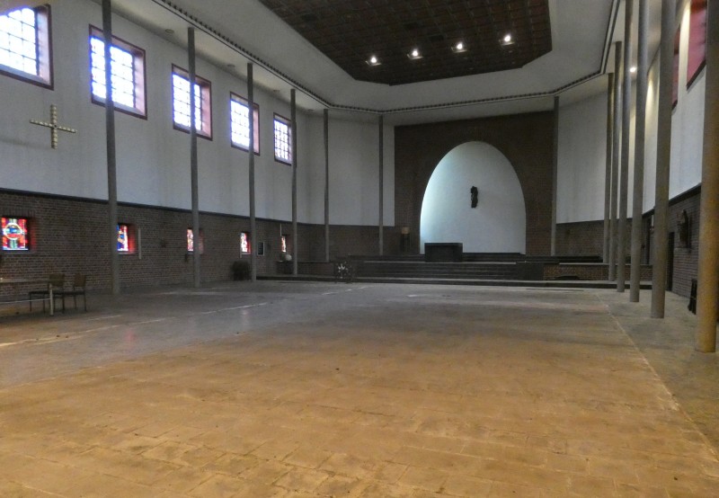 Kirche mit Altar
