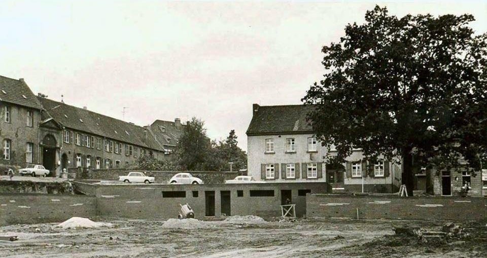 Marktplatzbau zu Beginn der 50er Jahre