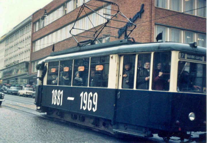 Obere Hindenburgstraße, das Ende der Mönchengladbacher Straßenbahn Foto Stadtarchiv Mönchengladbach